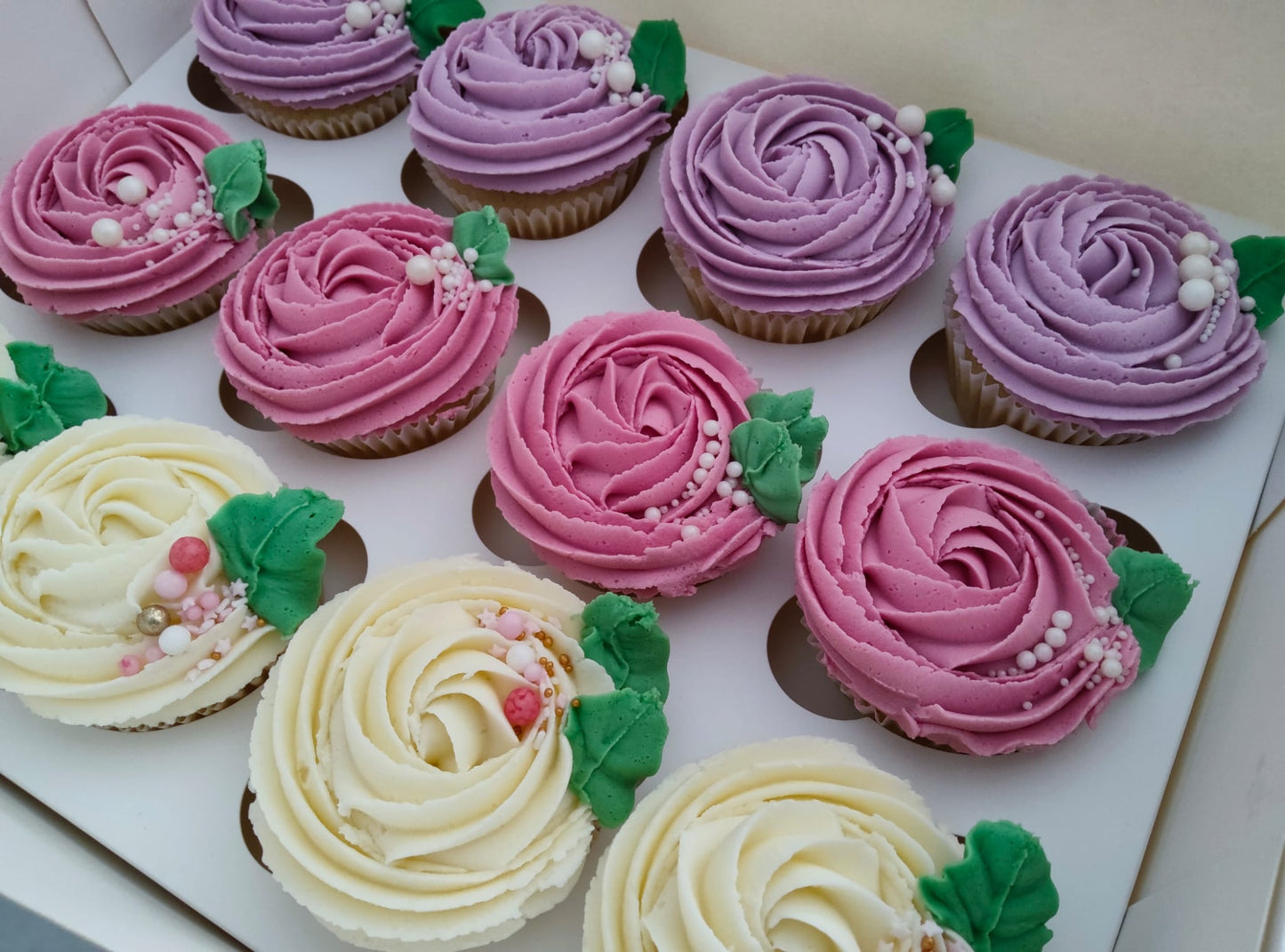 Box de cupcakes floraux